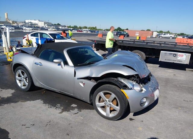 2008 PONTIAC Solstice