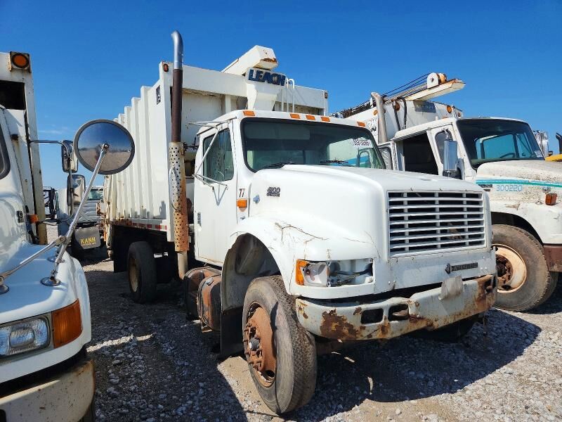 1999 INTERNATIONAL 4900