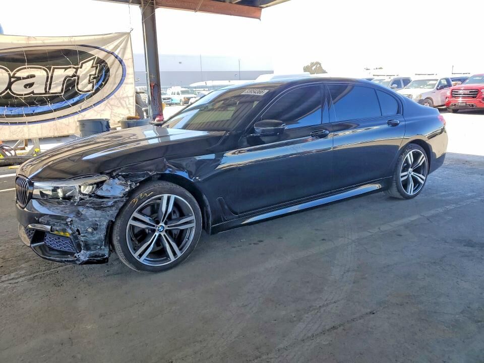 BMW 740i