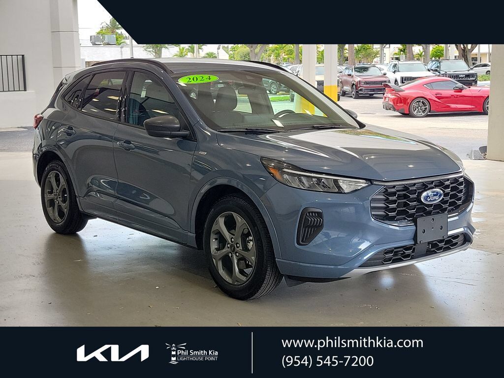 2024 FORD Escape