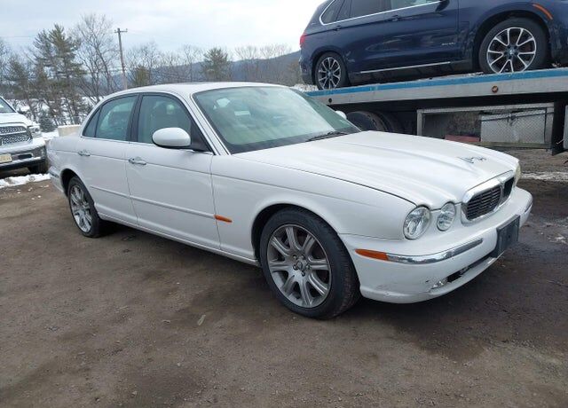 2004 JAGUAR XJ