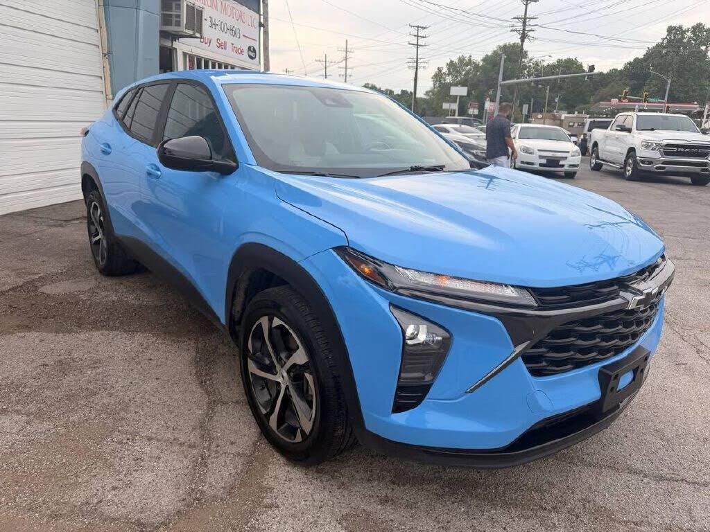 2024 CHEVROLET Trax