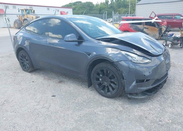 2022 TESLA Model Y