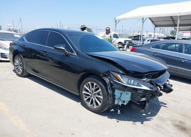 2025 LEXUS ES