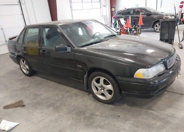 1998 VOLVO S70