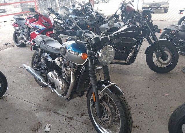 2022 TRIUMPH Bonneville