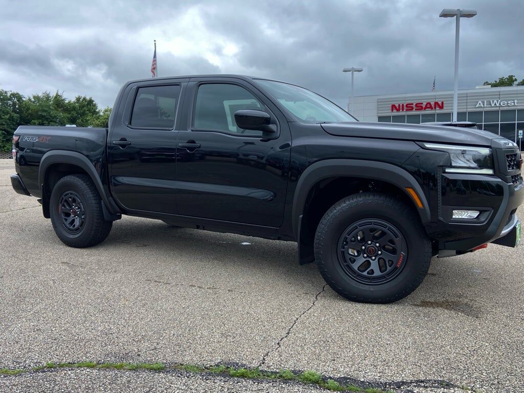 2026 NISSAN Frontier