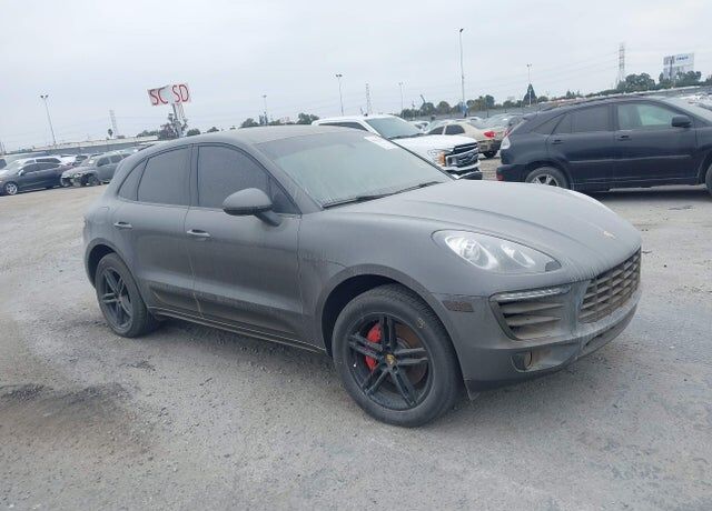 2015 PORSCHE Macan