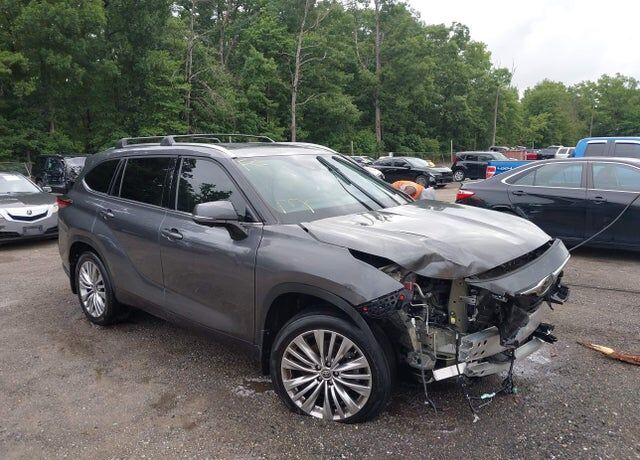 2023 TOYOTA Highlander