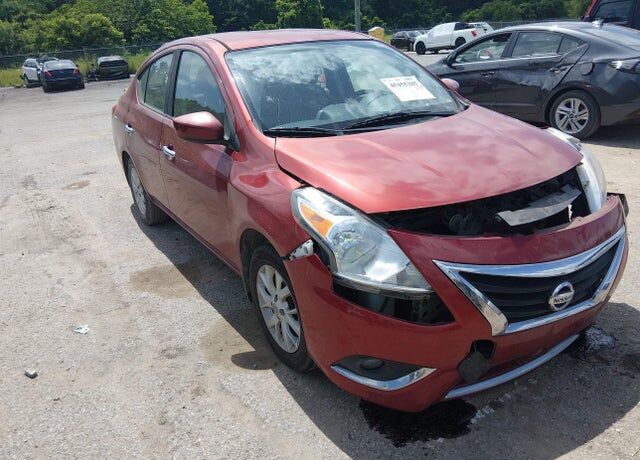 2016 NISSAN Versa