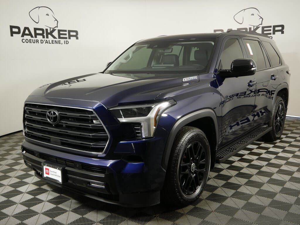 2024 TOYOTA Sequoia