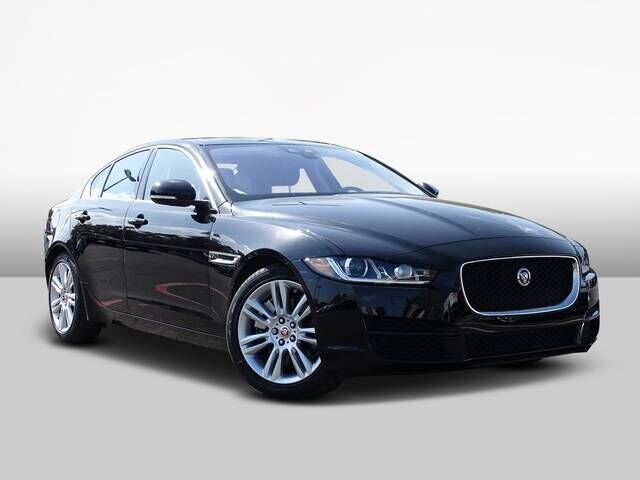 2019 JAGUAR XE