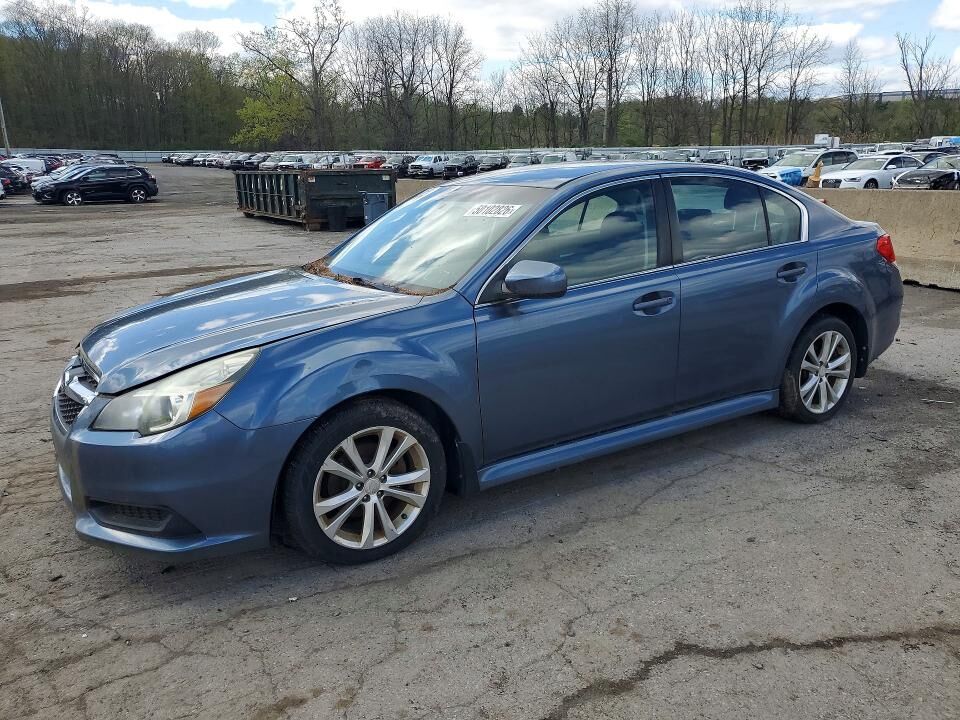 2013 SUBARU Legacy