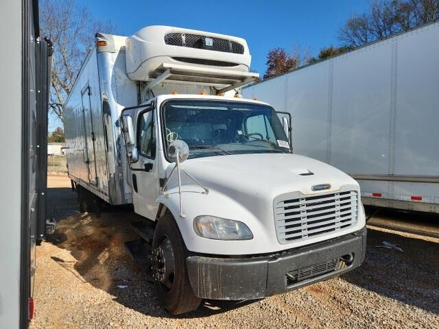 2016 FREIGHTLINER M2