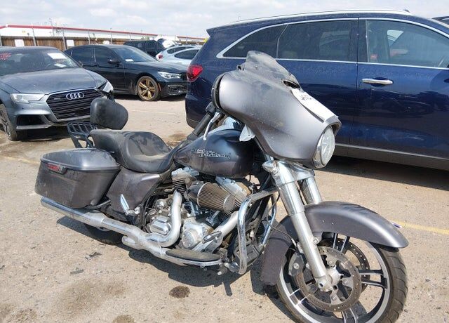2015 HARLEY DAVIDSON Street Glide
