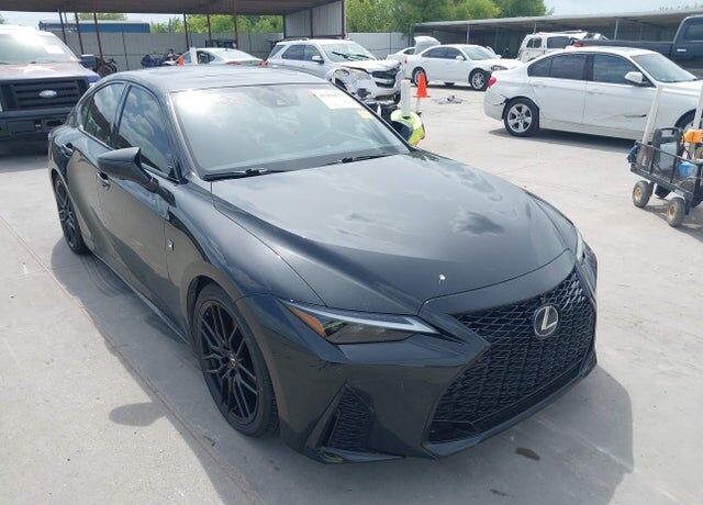 2021 LEXUS IS