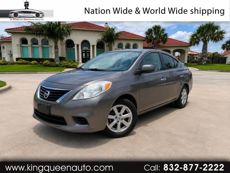2014 NISSAN Versa