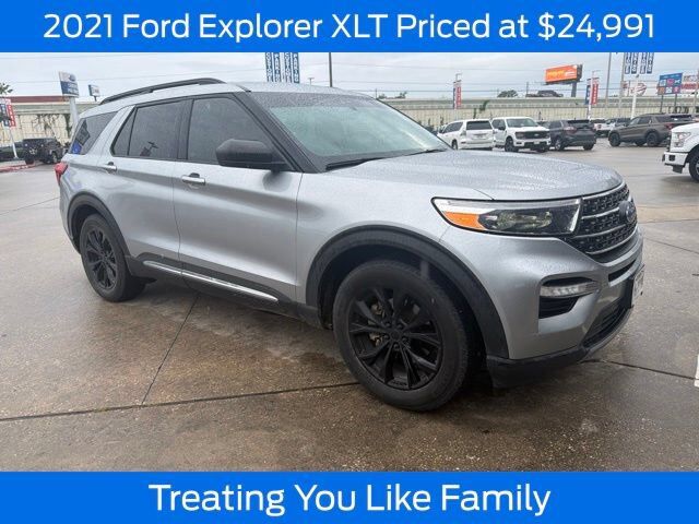 2021 FORD Explorer