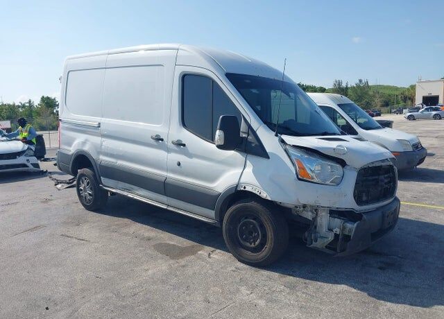 2015 FORD Transit