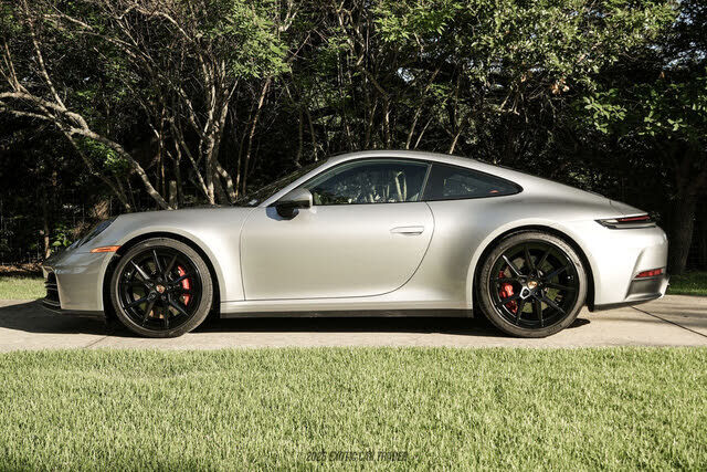 2025 PORSCHE 911