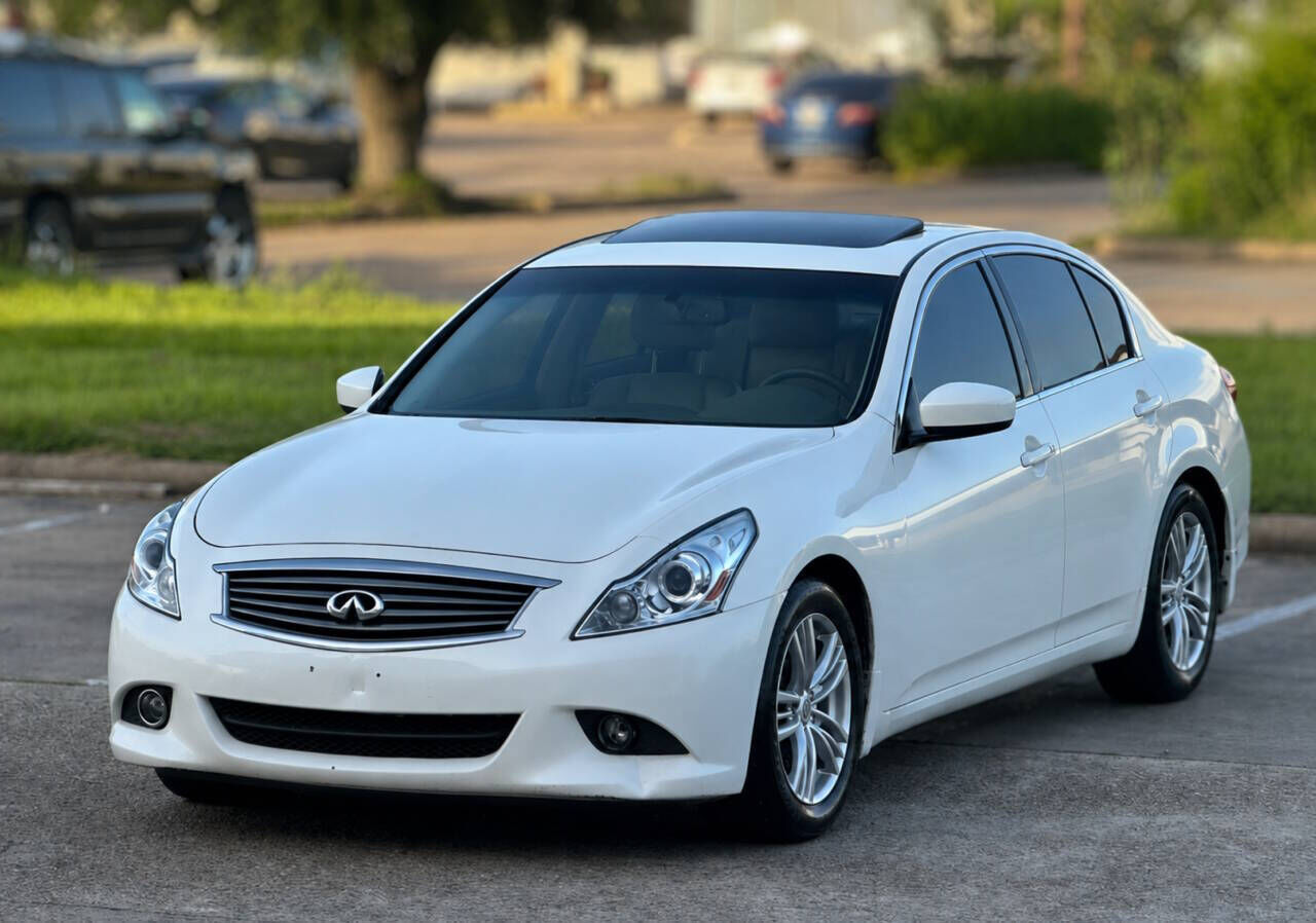 2011 INFINITI G37