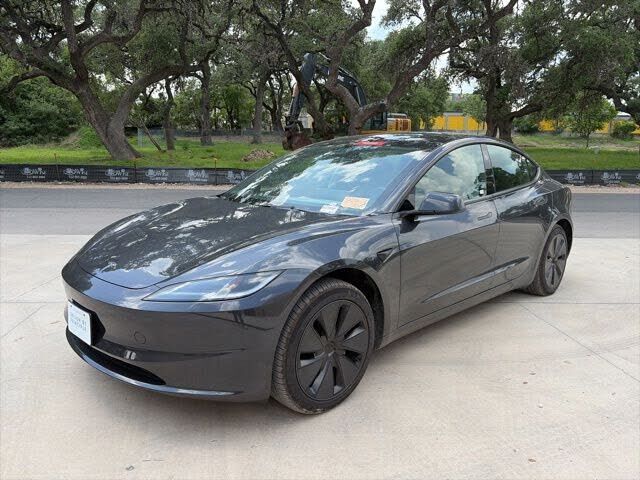 2025 TESLA Model 3