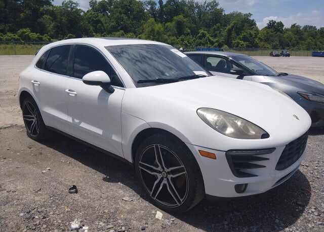 2015 PORSCHE Macan