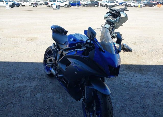 2022 YAMAHA YZF
