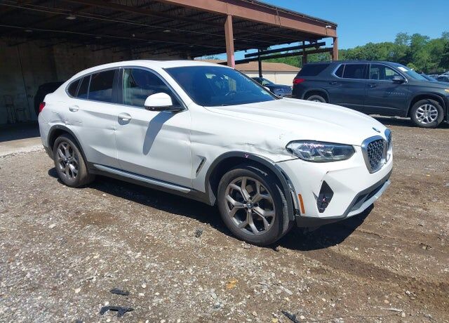 2022 BMW X4