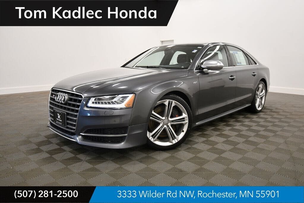 2015 AUDI S8