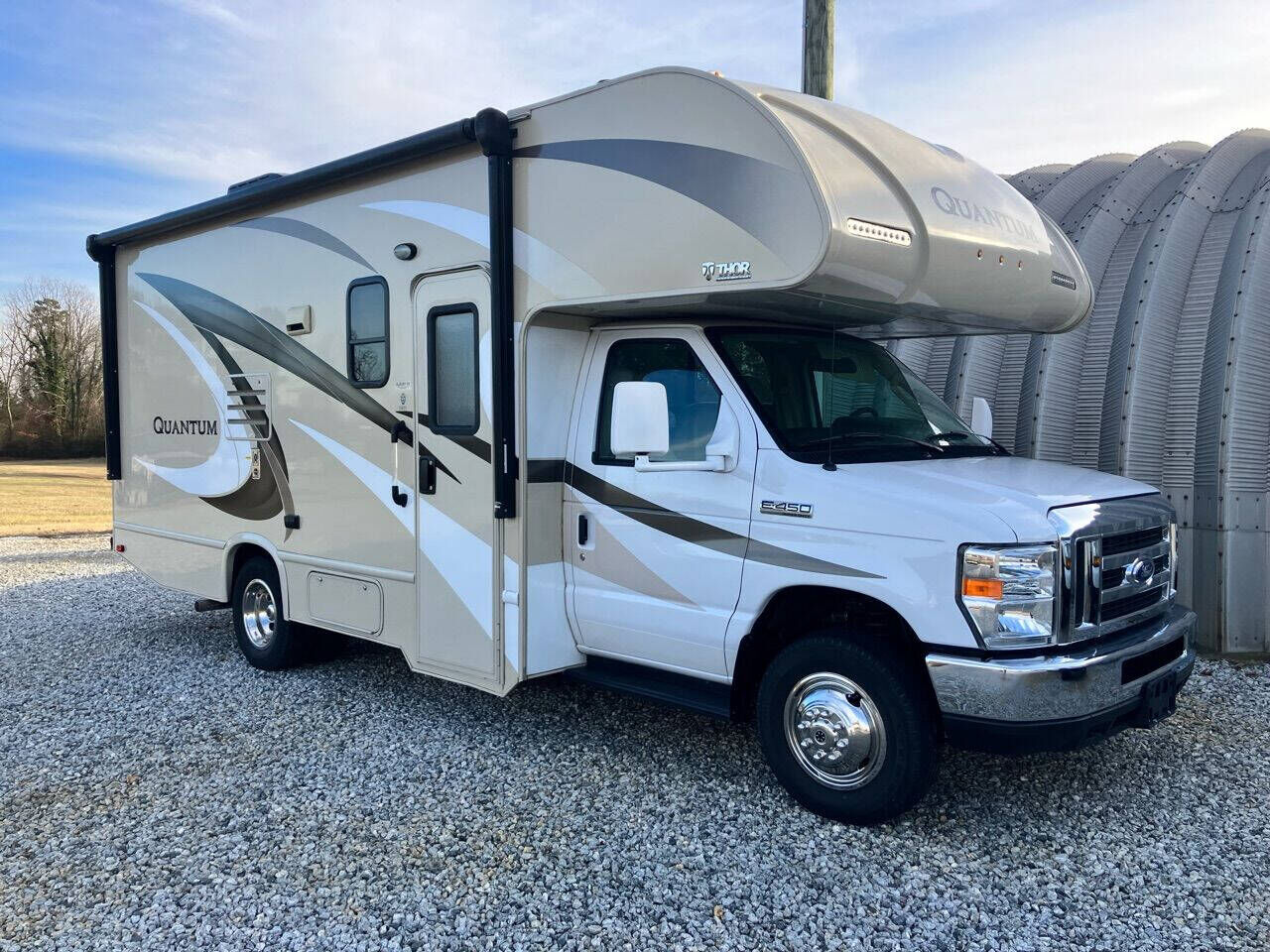 2017 FORD E-450