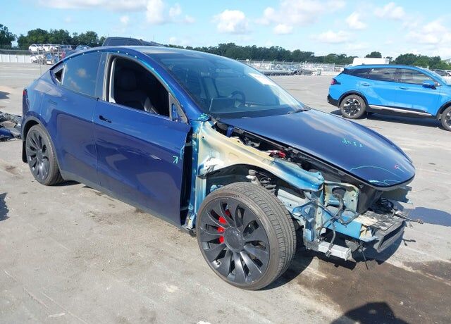 2022 TESLA Model Y