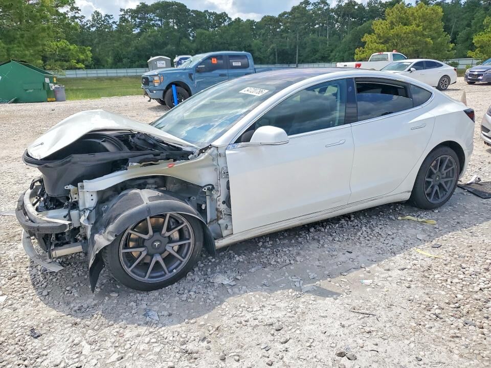 2018 TESLA Model 3