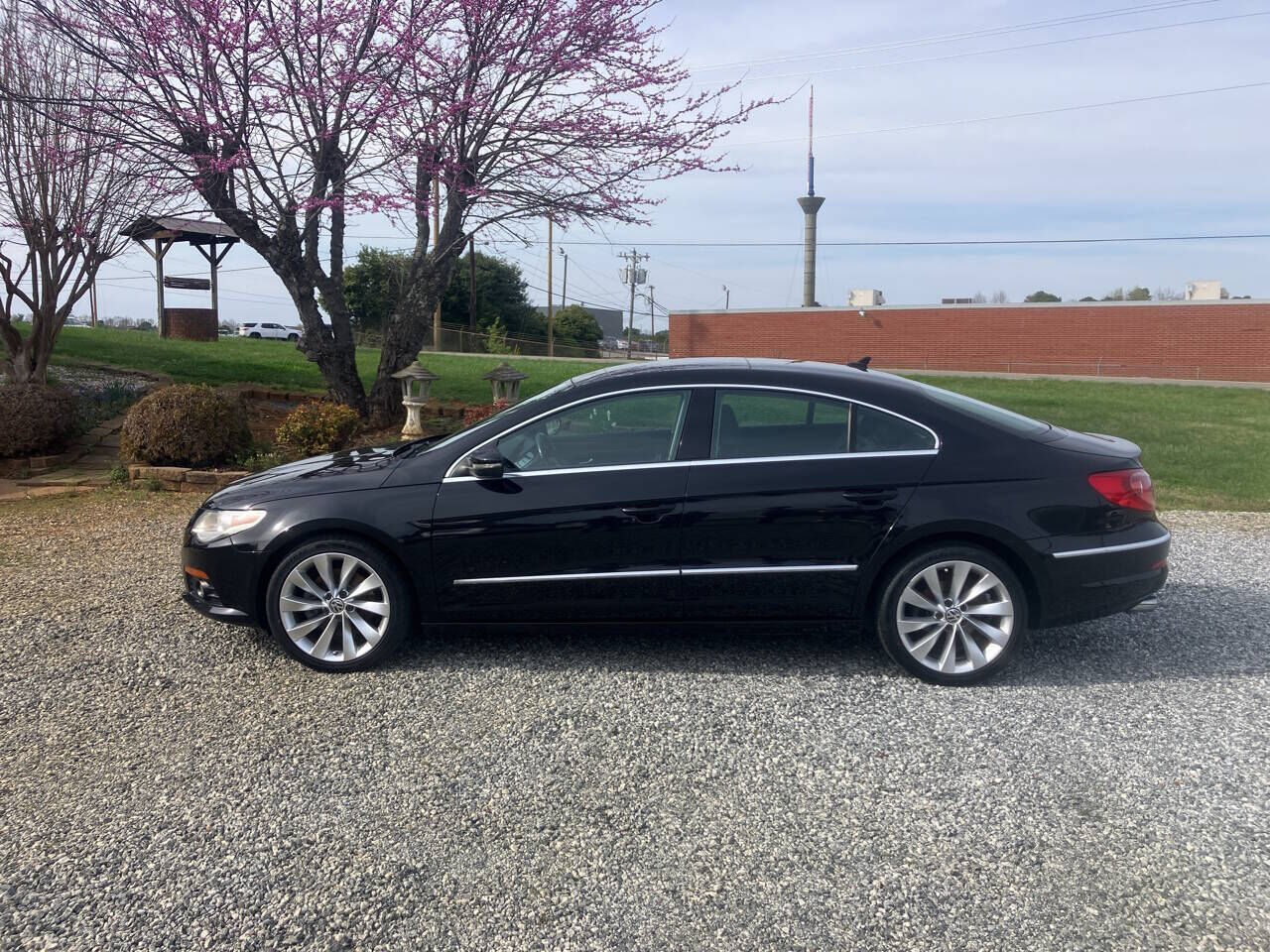 2011 VOLKSWAGEN Passat