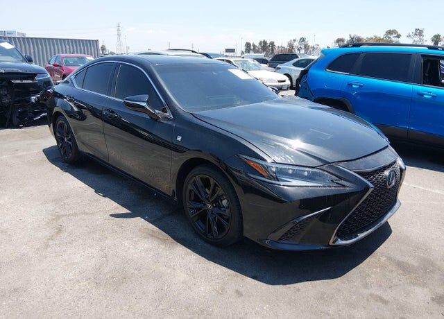 2022 LEXUS ES