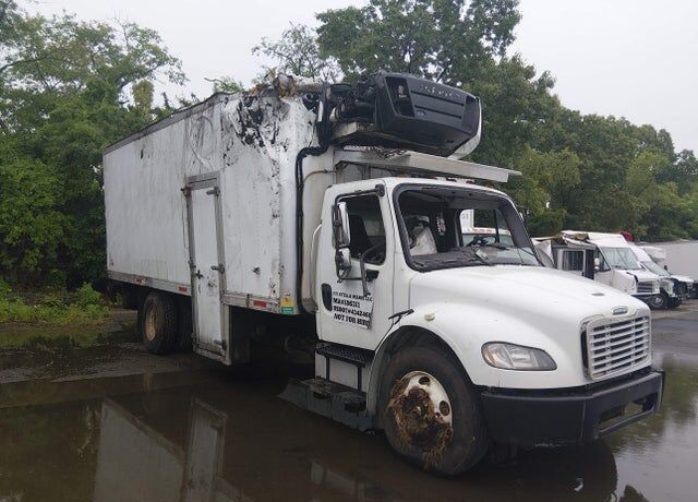 2014 FREIGHTLINER M2