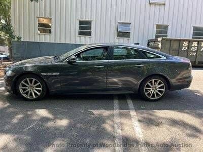 2016 JAGUAR XJ