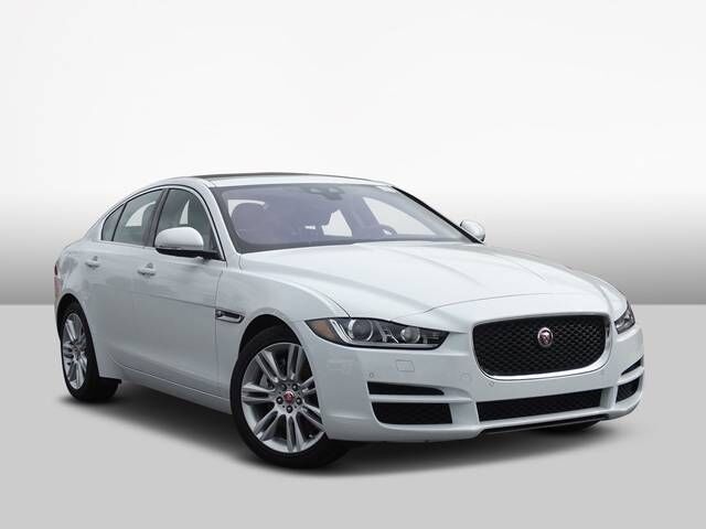 2019 JAGUAR XE