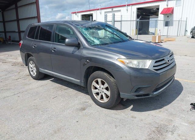 2011 TOYOTA Highlander