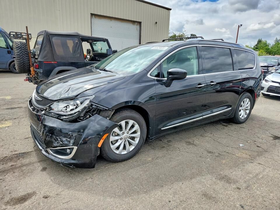 2019 CHRYSLER Pacifica