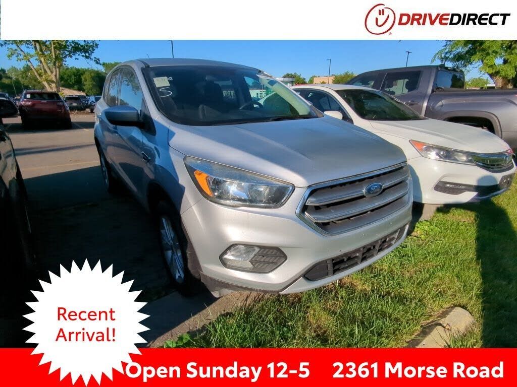 2017 FORD Escape