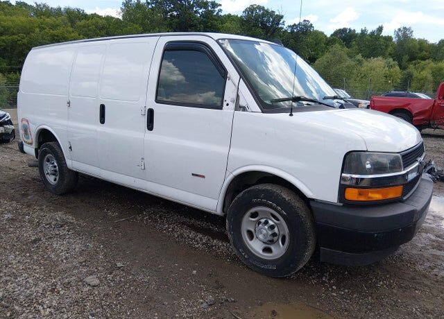 2017 CHEVROLET Express