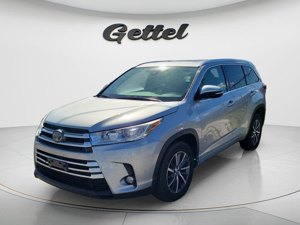 2017 TOYOTA Highlander