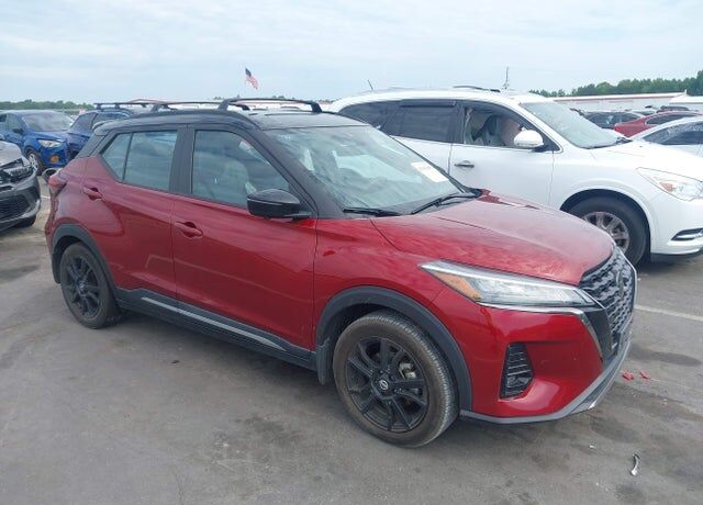 2021 NISSAN Kicks