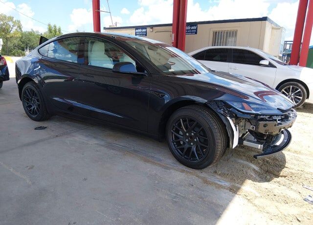 2026 TESLA Model 3