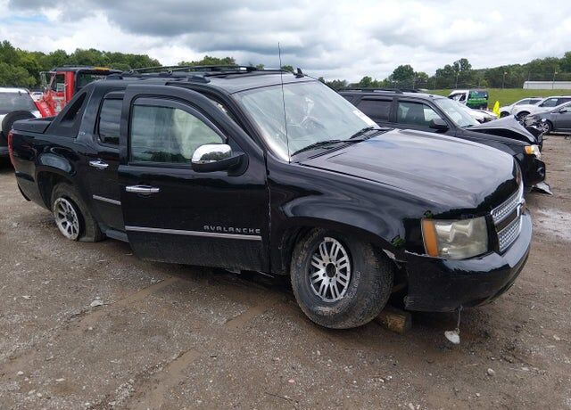 2011 CHEVROLET Avalanche