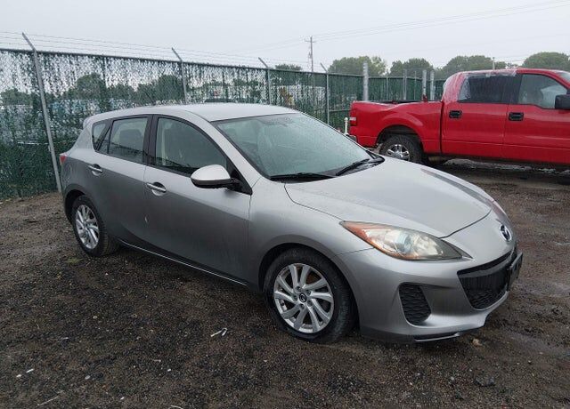 2013 MAZDA Mazda3