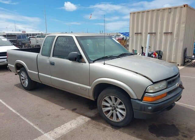 2002 CHEVROLET S-10 Pickup