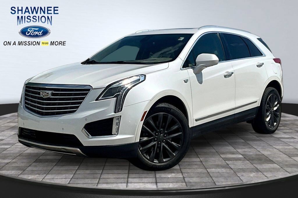 2017 CADILLAC XT5
