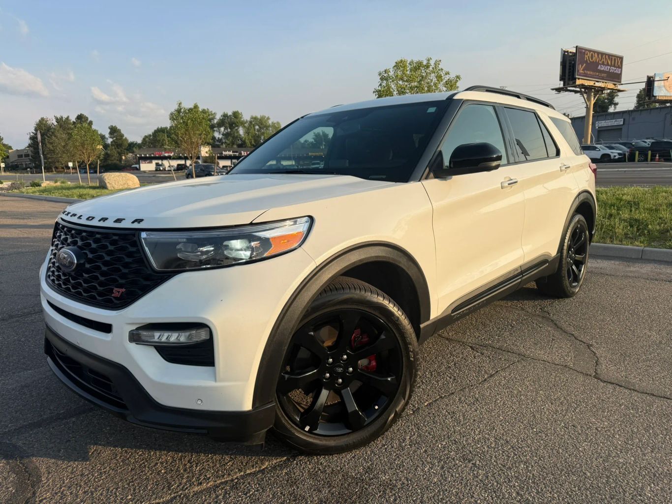 2023 FORD Explorer